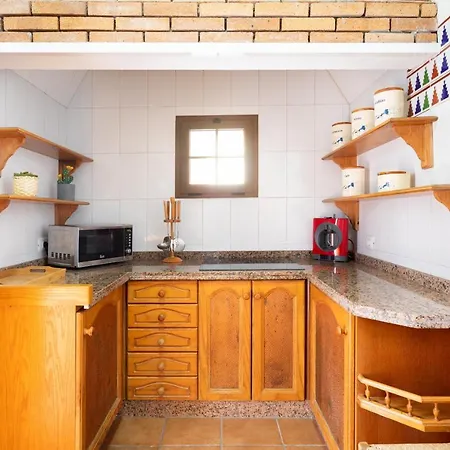 Сasa de vacaciones Casa Rústica Con Terraza Y Barbacoa By Lightbooking *